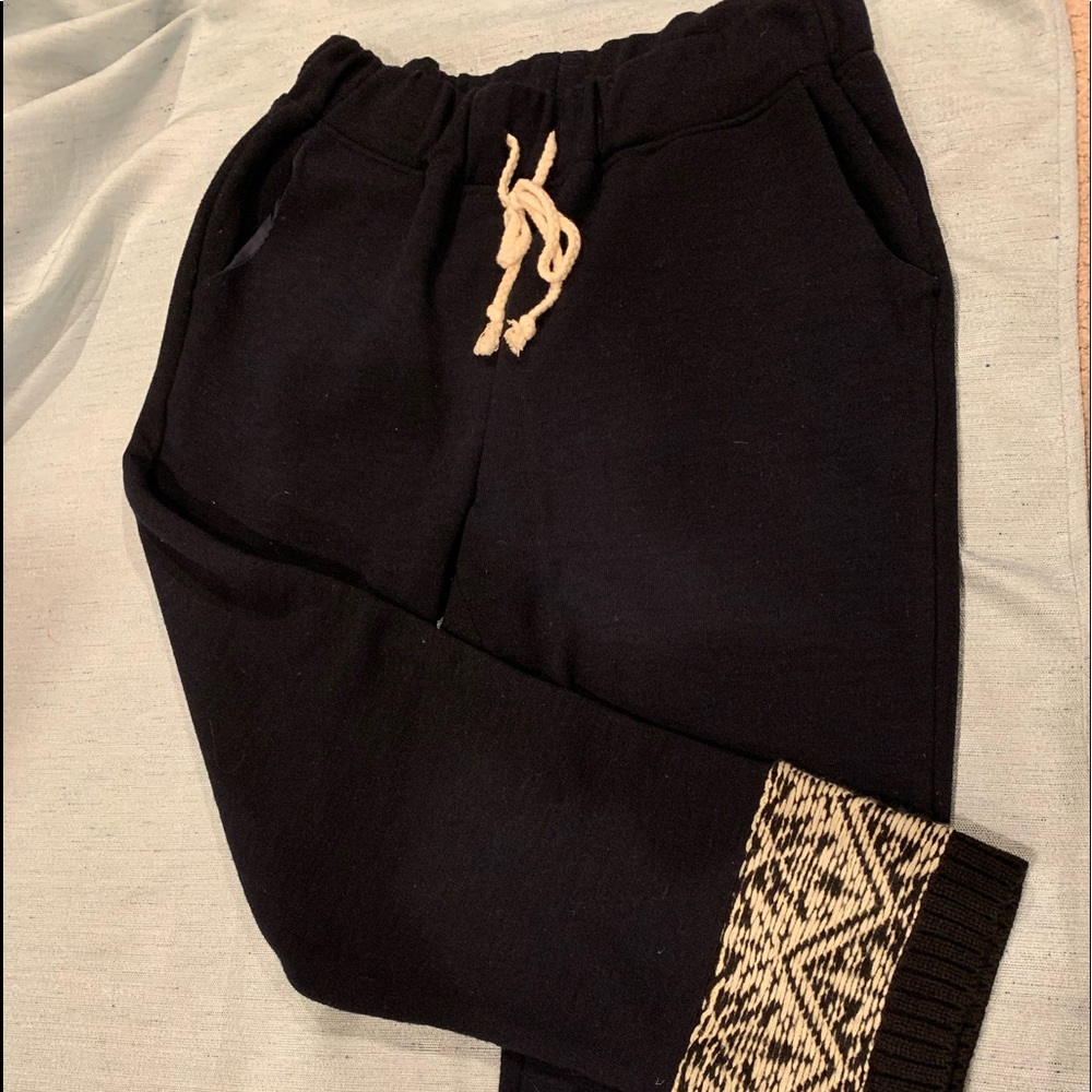 Adorable and super comfy Medium Free People pants
